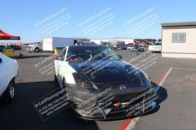 media/Nov-19-2022-Speed Ventures (Sat) [[eb5c8f9508]]/Around the Pits/Pre Grid Purple/